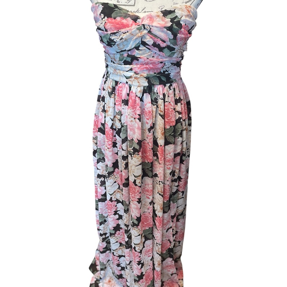 Pink Floral Heart-Neckline Flared Maxi Dress with Built-In Slip – Fashion Nova